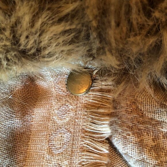 Eyeful, Tan/Beige, intricate design, wrap/shawl w/faux fur collar, One Size - Picture 9 of 10